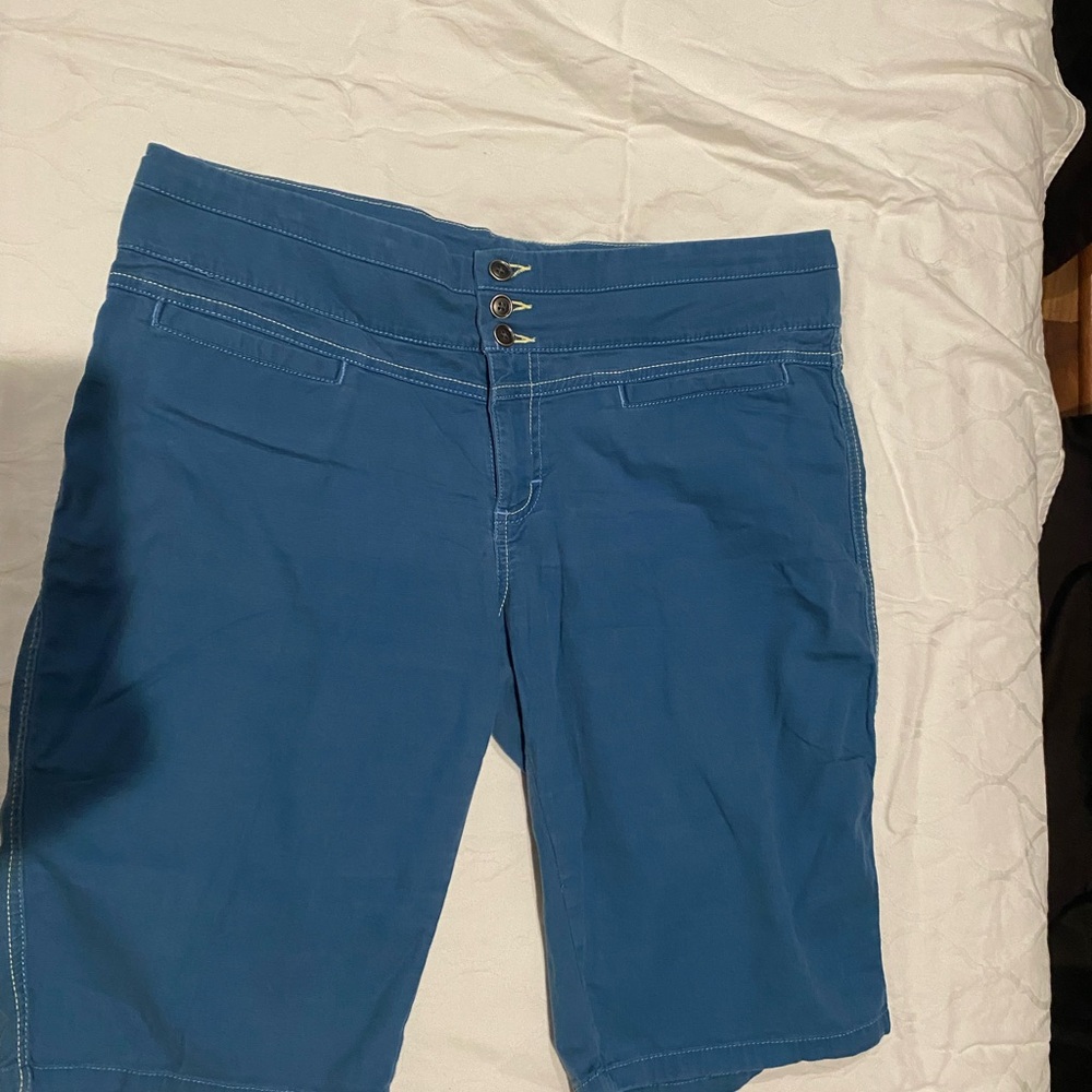 Lee Blue Bermuda Shorts Casual Cotton Blend - Great for Summer!!!